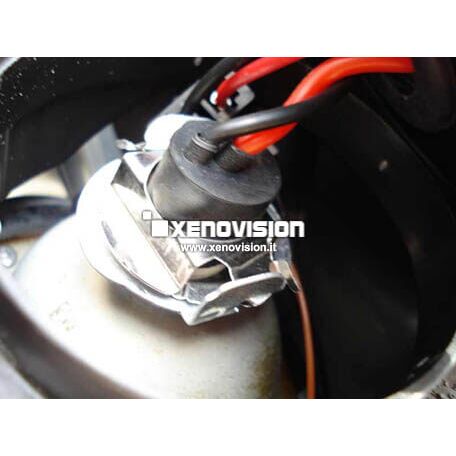 2 Adattatore Portalampada Generico Universale - QashQai Opel ecc <p>Ideale su varie versioni di FORD FIESTA 2009 in poi - NISSAN QASHQAI - MERCEDES W203 - BMW X5 - VW PASSAT - OPEL VECTRA C - OPEL ASTRA H - SAAB 9-3 e AUDI lampade H7</p>