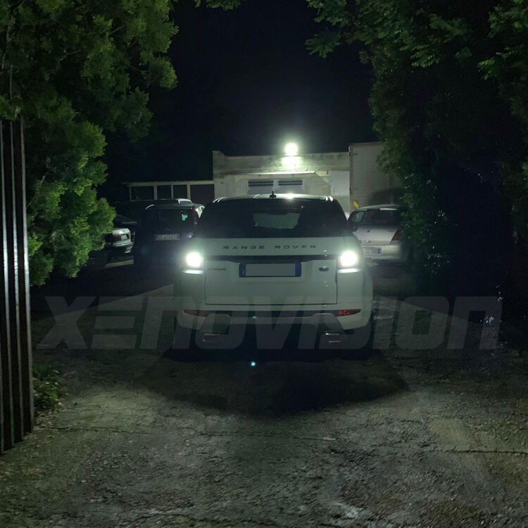 2 Evoque: Kit LED Retromarcia Canbus Plug&Play <p>Illumina a giorno in Retromarcia con un Kit Specifico per Evoque Plug&Play da installare in 4 minuti. Sul serio!</p>