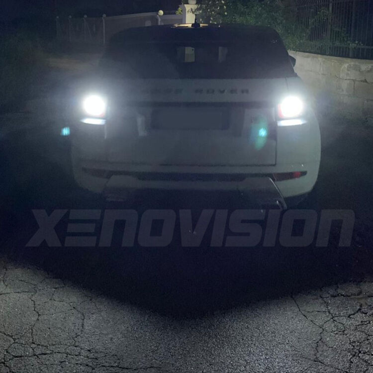 3 Evoque: Kit LED Retromarcia Canbus Plug&Play <p>Illumina a giorno in Retromarcia con un Kit Specifico per Evoque Plug&Play da installare in 4 minuti. Sul serio!</p>