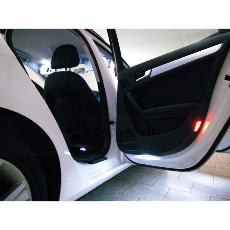 2 Kit Led Audi A4 2008 in poi - FULL - Bianco Lunare 6000k <p>Kit Led Audi A4 dal 2008 in poi FULL, conversione a Led per Audi A4 dal 2008 in poi. Zero spie, Altissima Qualità. Luce Bianco Lunare 6000k su ogni punto luce interno ed esterno.</p>