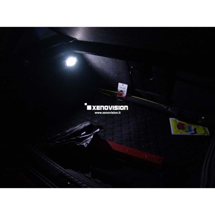 5 Kit Led VW Tiguan - 2007 in poi - BASE - Bianco Lunare 6000k <p>Kit Led VW Tiguan 2010 Base, conversione a Led per VW Tiguan 2010. Zero spie, Altissima Qualità. Luce Bianco Lunare 6000k.</p>