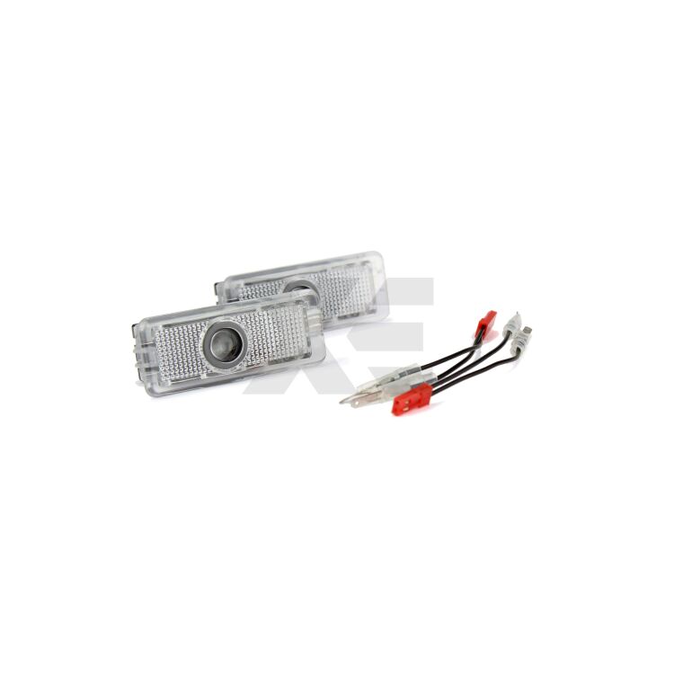 2 Kit Placche Led Sottoporta Proiettore Logo Mercedes - Classe C W203 CLK W209 SLR R199 <p>Kit Placche Led Sottoporta/Pozzanghera con proiettore logo <strong>MERCEDES</strong></p>