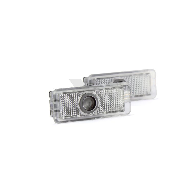 0 Kit Placche Led Sottoporta Proiettore Logo Mercedes - Classe C W203 CLK W209 SLR R199 <p>Kit Placche Led Sottoporta/Pozzanghera con proiettore logo <strong>MERCEDES</strong></p>