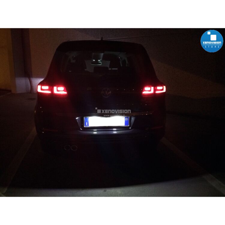 5 Kit Plafoniere Led Targa VolksWagen Tiguan Touareg Passat <p>Le originali Xenovision - Qualità Massima sul mercato. Per VolksWagen e Porsche.</p>