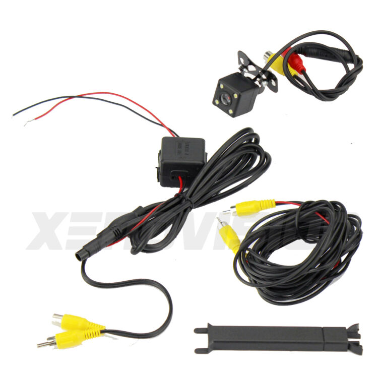 4 Rearview Mirror Reversing Camera Kit with invisible display | OEM bracket <p>Kit Telecamera Parcheggio e Specchietto retrovisore con display invisibile incorporato e staffa montaggio su parabrezza. Da spento è indistinguibile da un retrovisore originale. Con 2 ingressi video per telecamere retromarcia, l'immagine appare in un riquadro che prima era invisibile.</p>