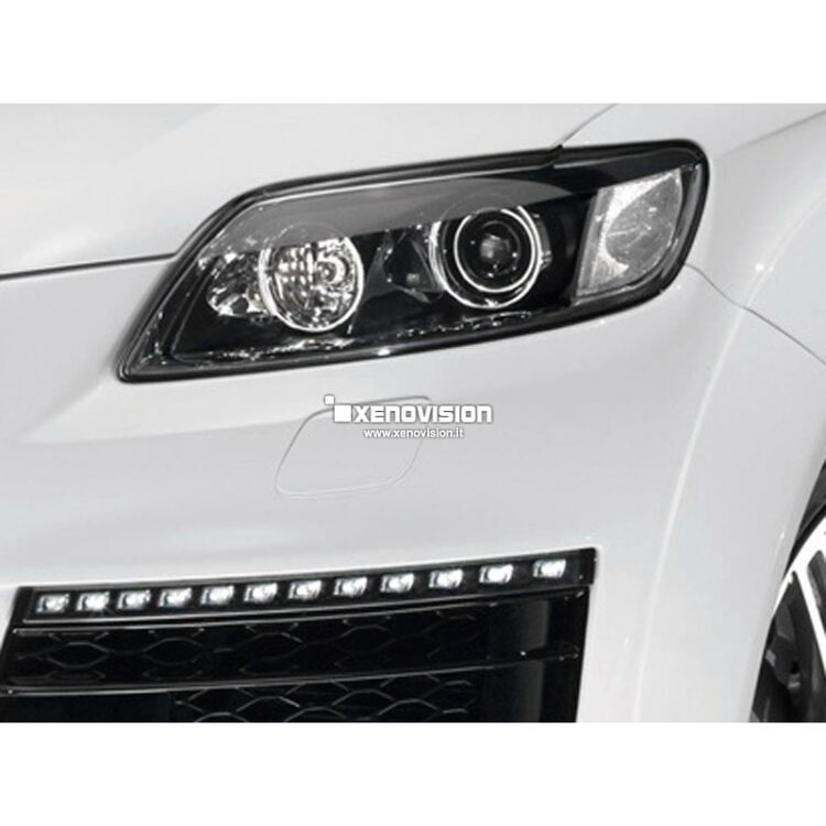 1 Kit Xenon Audi Q7 - dal 2006 in poi - Xenon 35W - 6100k Kit Xenon Focus Pro Korea 35W specifico per il faro della Audi Q7 dal 2006 in poi. Plug&Play zero spie, contiene tutto l'occorrente. Luce Bianco Lunare 6100k.