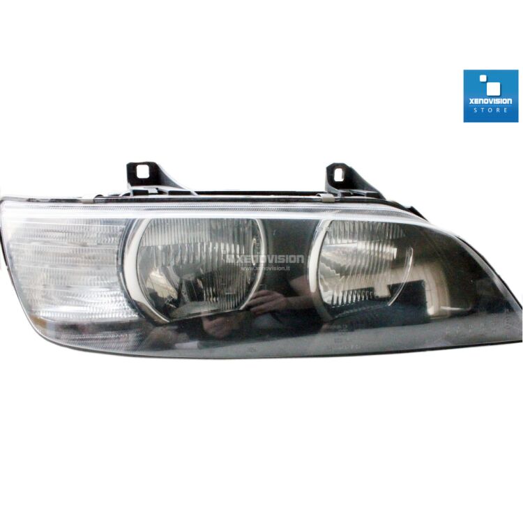 1 Kit Xenon BMW Z3 (E36) - 1995 in poi - Xenon 35W e Posizione - 6000k <p>Kit Focus Pro Korea Xenon 35W specifico per il faro della BMW Z3 e Luci Posizione a Led in tinta. Plug&Play zero spie, contiene tutto l'occorrente. Luce Bianco Lunare 6000k.</p><p> </p>