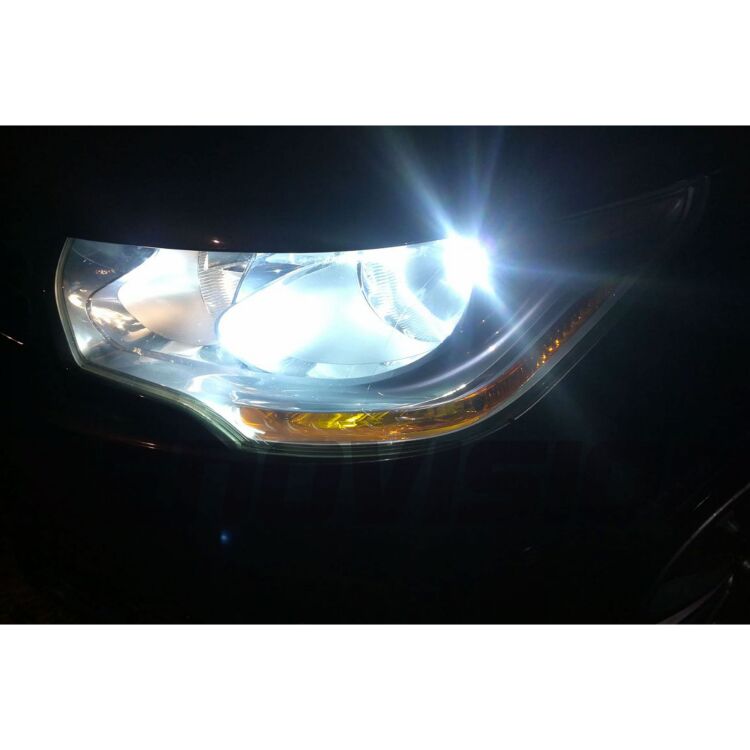 3 Kit Xenon Citroen C4 - 2007 al 2014 - 35W e Led Posizione - 6000k <p>Kit Xenon 35W specifico per il faro della Citroen C4 e Luci Posizione a Led in tinta. Plug&Play zero spie, contiene tutto l'occorrente. Luce Bianco Lunare 6000k.</p>