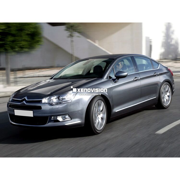 0 Kit Xenon Citroen C5 - 2008 in poi - Xenon 35W - 6100k Kit Xenon Focus Pro Korea 35W specifico per il faro della Citroen C5 dal 2008 in poi. Plug&Play zero spie, contiene tutto l'occorrente. Luce Bianco Lunare 6100k.