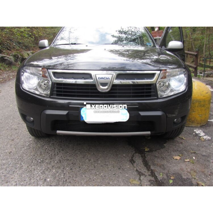 2 Kit Xenon Dacia Duster - 2010 al 2013 - Xenon 35W, Posizioni e Targa - 6000k <p>Kit Xenon 35W specifico per il faro della Dacia Duster 2010 al 2013 e Luci Posizione e Targa a Led in tinta. Plug&Play zero spie, contiene tutto l'occorrente. Luce Bianco Lunare 6000k.</p>