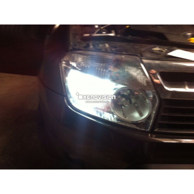 4 Kit Xenon Dacia Duster - 2010 al 2013 - Xenon 35W, Posizioni e Targa - 6000k <p>Kit Xenon 35W specifico per il faro della Dacia Duster 2010 al 2013 e Luci Posizione e Targa a Led in tinta. Plug&Play zero spie, contiene tutto l'occorrente. Luce Bianco Lunare 6000k.</p>