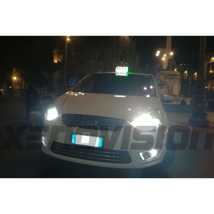 4 Kit Xenon Fast Start 55W 64Bit originale Xenovision - H7 Bianco Lunare 6000k <p>Kit Xenon 55W Non Canbus con accensione Fast Start 64Bit esclusiva Xenovision, completo di cablaggio maggiorato a doppio relé - Kit xenon completo fabbricato da Xenovision. <br /> Digitale: <strong>SI</strong> | Garanzia: <strong>2 Anni</strong> | Professionale,<strong> per auto non Canbus</strong>.</p><p> </p><p> </p>