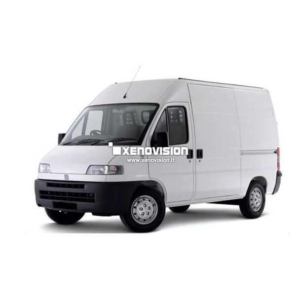 0 Kit Xenon Fiat Ducato - Fino al 2002 - Bixenon 35W e Led Posizione - 6000k <p>Kit Xenon 35W specifico per il faro della Fiat Ducato e Luci Posizione a Led in tinta. Plug&Play zero spie, contiene tutto l'occorrente. Luce Bianco Lunare 6000k.</p>