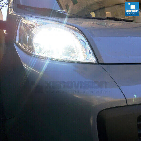 2 Kit Xenon Fiat Qubo - 2008 in poi - BiXenon 35W e Luci Posizione - 6000k <p>Kit BiXenon 35W specifico per il faro della Fiat Qubo e Luci Posizione Led in tinta. Plug&Play zero spie, contiene tutto l'occorrente. Luce Bianco Lunare 6000k.</p>