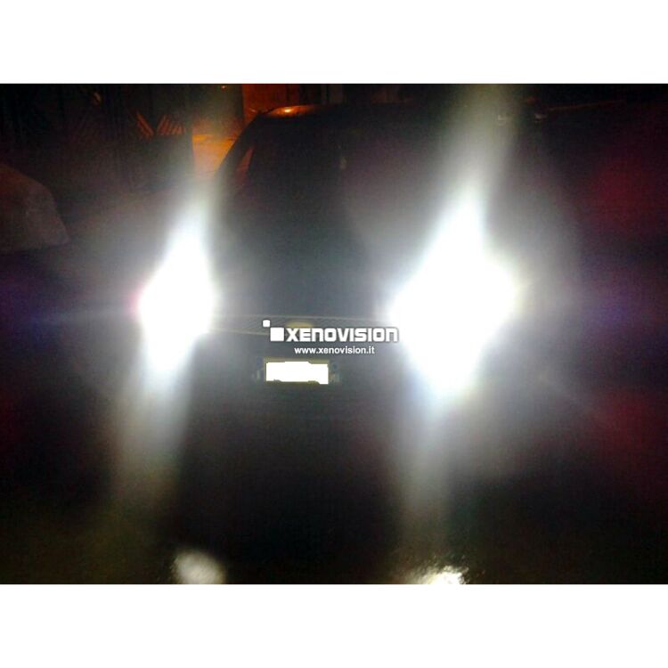 2 Kit Xenon Ford Fiesta fino al 2008 - BiXenon 35W e Led Posizione - 6000k <p>Kit Xenon 35W e Luci Posizione a Led in tinta, pacchetto specifico per Ford Fiesta. Plug&Play, contiene tutto l'occorrente. Luce Bianco Lunare 6000k </p>