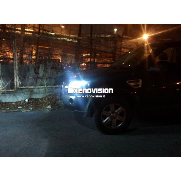 2 Kit Xenon Freelander II - 2006 a 2010 - Xenon 35W e Led Posizione - 6000k <p>Kit Xenon 35W e Luci Posizione a Led in tinta, pacchetto specifico per Freelander II dal 2006 al 2010. Plug&Play, contiene tutto l'occorrente. Luce Bianco Lunare 6000k </p>