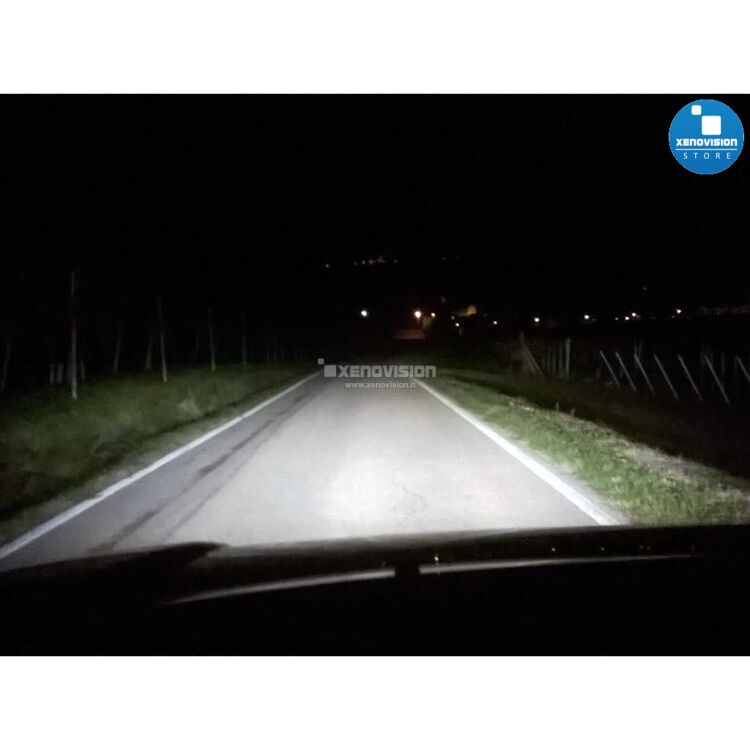 3 Kit Xenon Freelander II - 2006 a 2010 - Xenon 35W e Led Posizione - 6000k <p>Kit Xenon 35W e Luci Posizione a Led in tinta, pacchetto specifico per Freelander II dal 2006 al 2010. Plug&Play, contiene tutto l'occorrente. Luce Bianco Lunare 6000k </p>