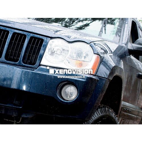 1 Kit Xenon Jeep Grand Cherokee - 1998 in poi - 35W e Led Posizione - 5000k <p>Kit Xenon 35W specifico per il faro della Jeep Grand Cherokee e Luci Posizione a Led in tinta. Plug&Play zero spie, contiene tutto l'occorrente. Luce Bianco Solare 5000k.</p>