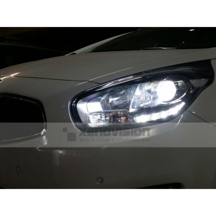 2 Kit Xenon Kia Carens - dal 2013 in poi - Xenon 35W - 6100k <p>Kit Xenon Focus Pro Korea 35W specifico per il faro della Kia Carens dal 2013 in poi. Plug&Play zero spie, contiene tutto l'occorrente. Luce Bianco Lunare 6100k.</p>