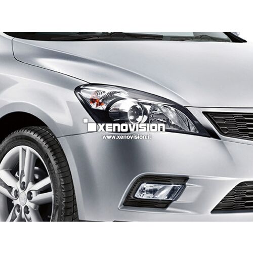 1 Kit Xenon Kia Ceed - 2007 a 2012 - Xenon 35W e Led Posizione - 5300k <p>Kit Focus Pro Korea Xenon 35W specifico per il faro della Kia Ceed e Luci Posizione in tinta. Plug&Play zero spie, contiene tutto l'occorrente. Luce Bianco Solare 5300k.</p>
<p> </p>