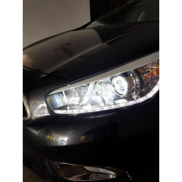 2 Kit Xenon Kia Ceed - 2013 in poi - Xenon 35W - 5000k <p>Kit Xenon 35W specifico per il faro della Kia Ceed. Plug&Play zero spie, contiene tutto l'occorrente. Luce Bianco Solare 5000k.</p>
<p> </p>