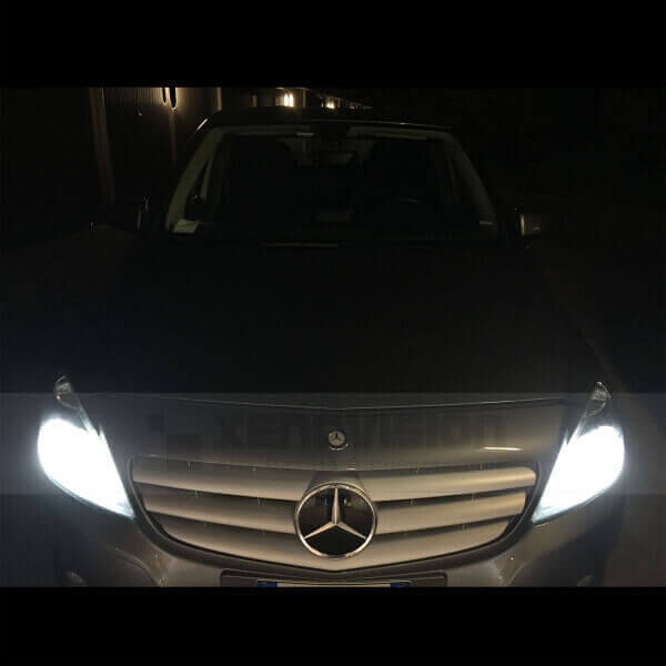 1 Kit Xenon Mercedes Classe B W246 - 2012 in poi - Xenon 35W e Led - 6000k <p>Kit Xenon 35W specifico per il faro della Mercedes Classe B W246. Plug&Play zero spie, contiene tutto l'occorrente. Luce Bianco Lunare 6000k.</p>