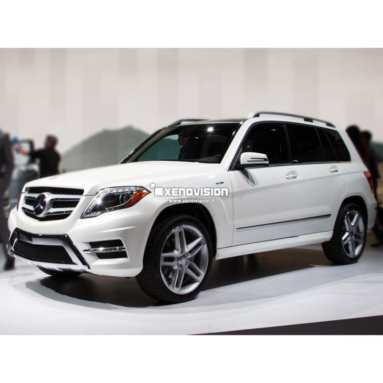 0 Kit Xenon Mercedes GLK (X204) - 2012 in poi - Xenon 35W - 6100k Kit Xenon Focus Pro Korea 35W specifico per il faro della Mercedes GLK X204 dal 2012 in poi. Plug&Play zero spie, contiene tutto l'occorrente. Luce Bianco Lunare 6100k.