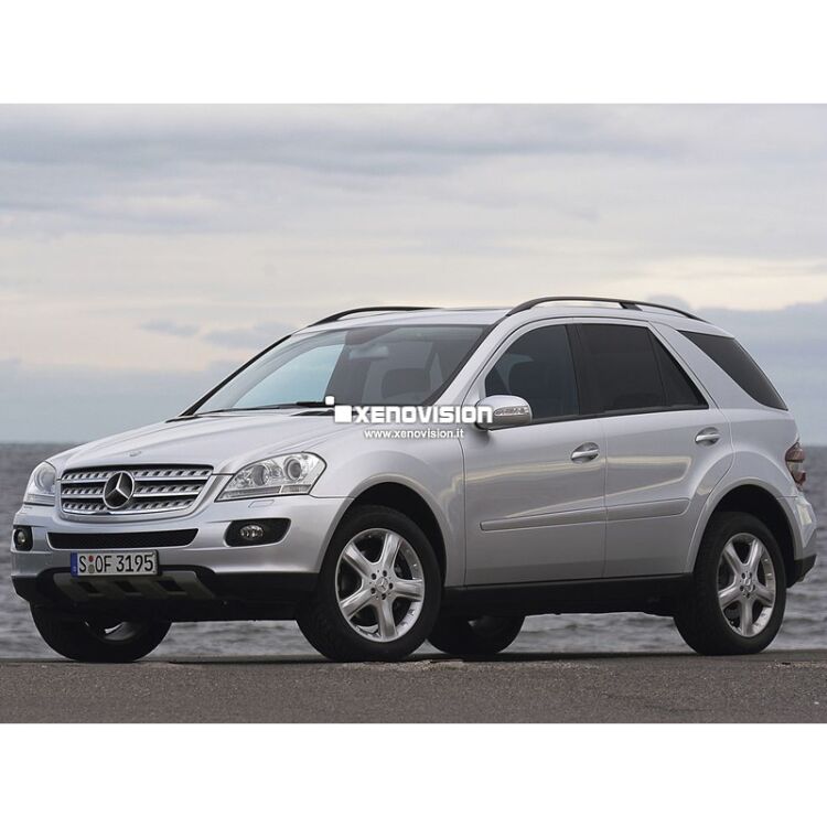 0 Kit Xenon Mercedes ML W164 - 2005 a 2011 - Xenon 35W e Posizione - 6000K <p>Kit Xenon 35W specifico per il faro della Mercedes ML W164 lenticolare e Luci Posizione a Led in tinta. Plug&Play zero spie, contiene tutto l'occorrente. Luce Bianco Lunare 6000K.</p><p> </p>