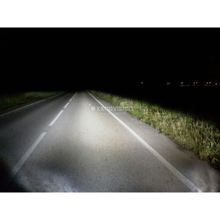 4 Kit Xenon Seat Altea - 2004 in poi - Xenon 35W e Led Posizione - 6100k <p>Kit Xenon Focus Pro Korea 35W specifico per il faro della Seat Altea dal 2004 in poi e Luci Posizione a Led in tinta. Plug&Play zero spie, contiene tutto l'occorrente. Luce Bianco Lunare 6100k.</p>