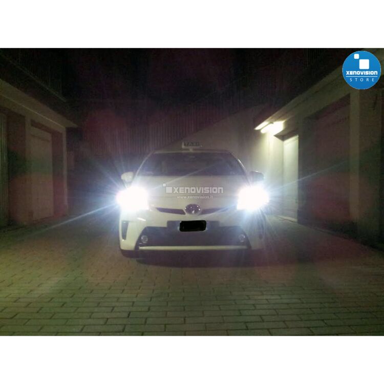 3 Kit Xenon Toyota Prius - 2009 in poi - Xenon 35W e Luci Posizione - 6000k <p>Kit Xenon 35W specifico per il faro della Toyota Prius e Luci Posizione Led in tinta. Plug&Play zero spie, contiene tutto l'occorrente. Luce Bianco Lunare 6000k.</p>