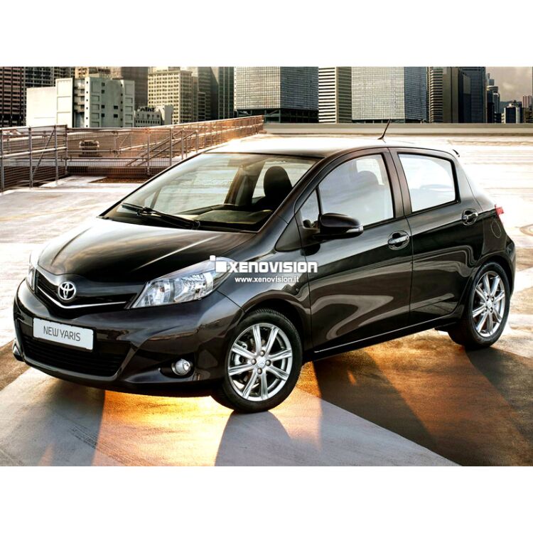 0 Kit Xenon Toyota Yaris - 2011 in poi - BiXenon 35W e Posizione - 6000k <p>Kit BiXenon 35W specifico per il faro della Toyota Yaris e Luci Posizione Led in tinta. Plug&Play zero spie, contiene tutto l'occorrente. Luce Bianco Lunare 6000k.</p>
