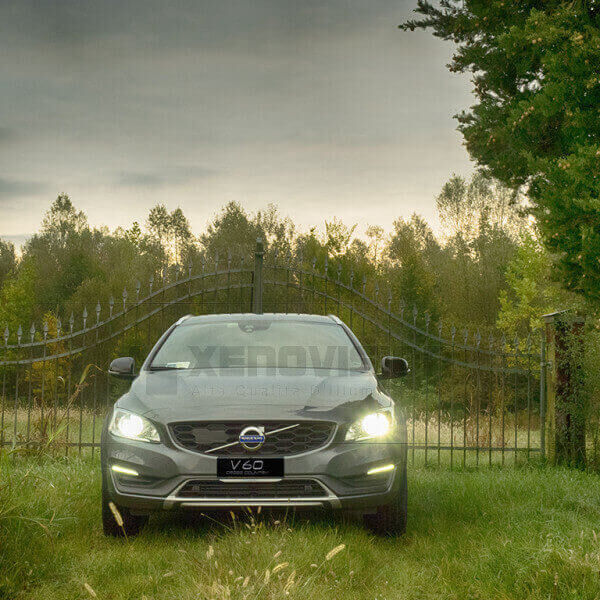 4 Kit Xenon Volvo V60 - 2013 in poi - Xenon 35W - 6100k Kit Xenon Focus Pro Korea 35W specifico per il faro della Volvo V60 dal 2013 in poi. Plug&Play zero spie, contiene tutto l'occorrente. Luce Bianco Lunare 6100k.