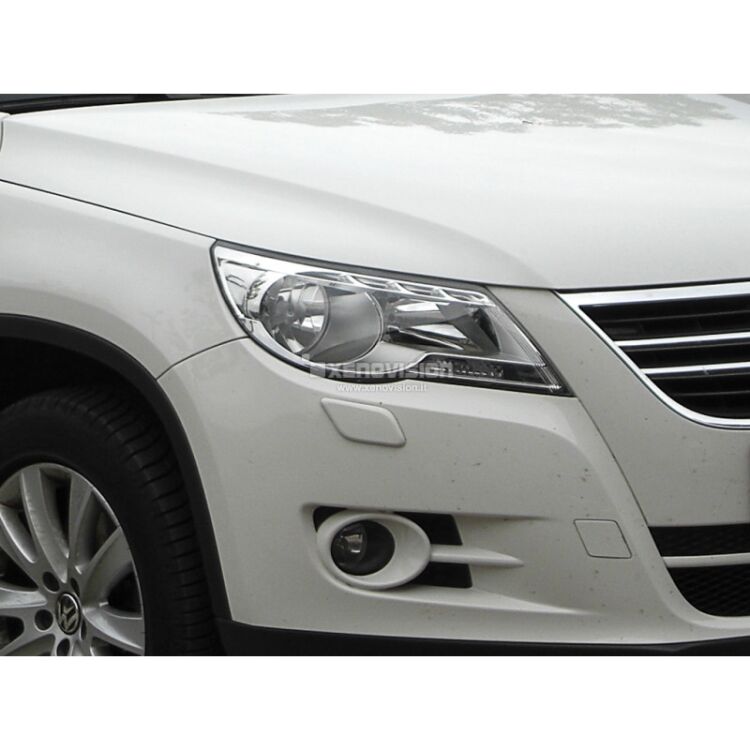 2 Kit Xenon VW Tiguan - 2007 in poi - Xenon 35W e Posizione - 6000k <p>Kit Xenon 35W specifico per il faro della VW Tiguan e Luci Posizione a Led in tinta. Plug&Play zero spie, contiene tutto l'occorrente. Luce Bianco Lunare 6000k.</p>
<p> </p>