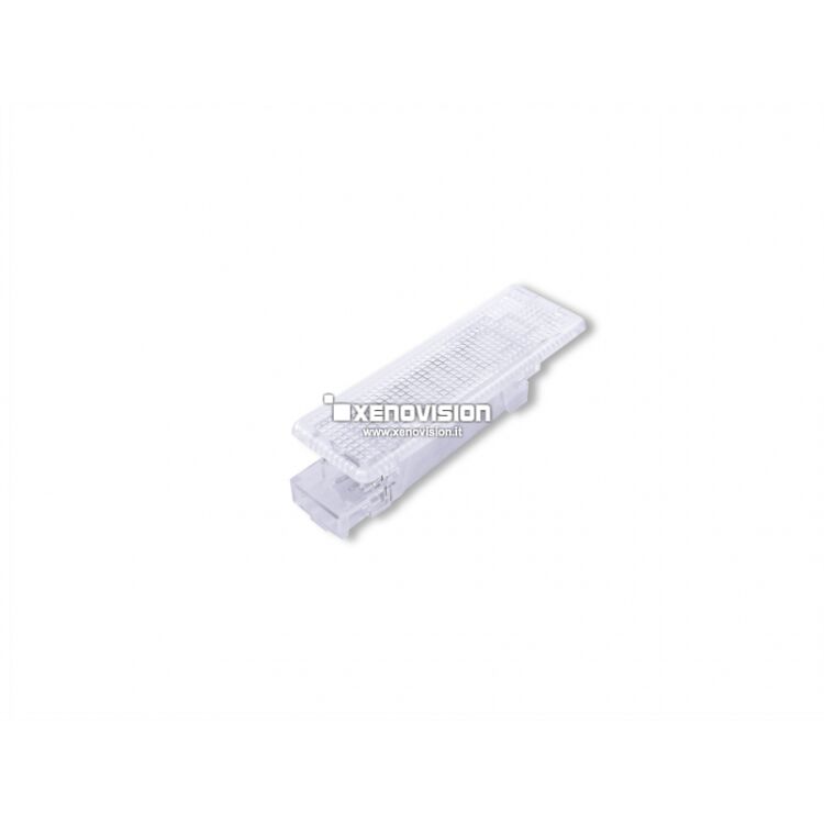 0 Led Bagagliaio Altea Cordoba Ibiza Leon Toledo - 700Lm - 6000k <strong>700Lumen - </strong>Led bagagliaio per VW Golf V, Golf VI, Tiguan, Touran, Scirocco, Polo, Passat, ecc e anche Seat Altea, Ibiza, Leon, Cordoba, Toledo ecc. Luce bianco Lunare 6000k, illumina in modo omogeneo il bagagliaio 5 volte di più rispetto alla luce a incandescenza originale.