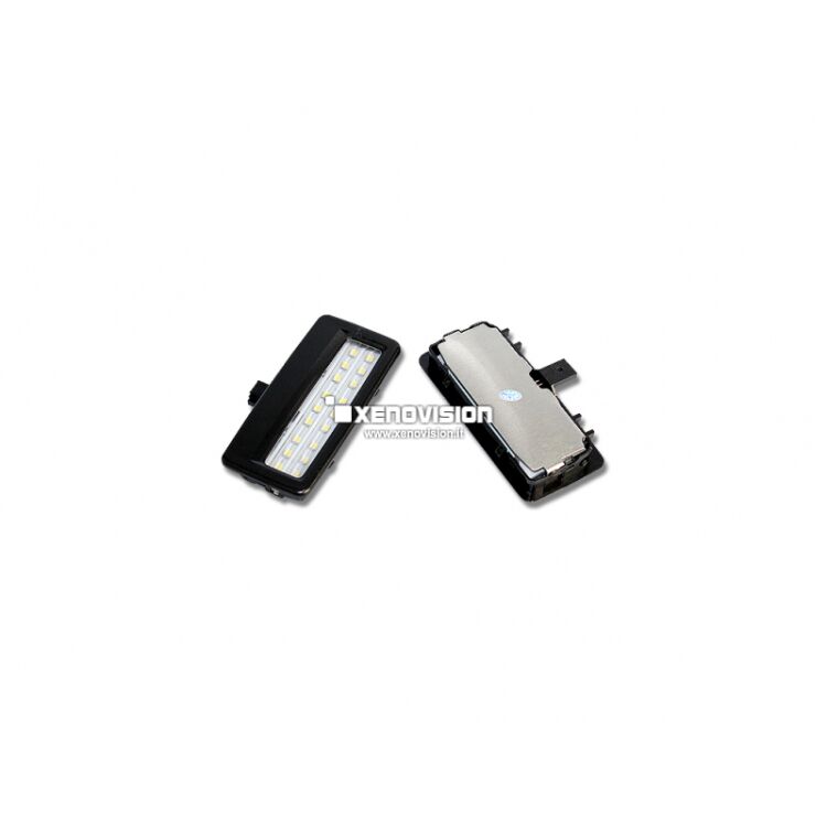 0 Led Luci Alette Parasole BMW F01 F02 F03 F04 - 400 Lumen - 6000k Kit Led Luci Cortesia per BMW F01 F02 F03 F04. Rimpiazzano Plug&Play le plafoniere luci alette parasole, aumentando notevolmente la luminosità e la resa estetica, con un'illuminazione di un bianco purissimo 6000k. Qualità Garantita Xenovision.