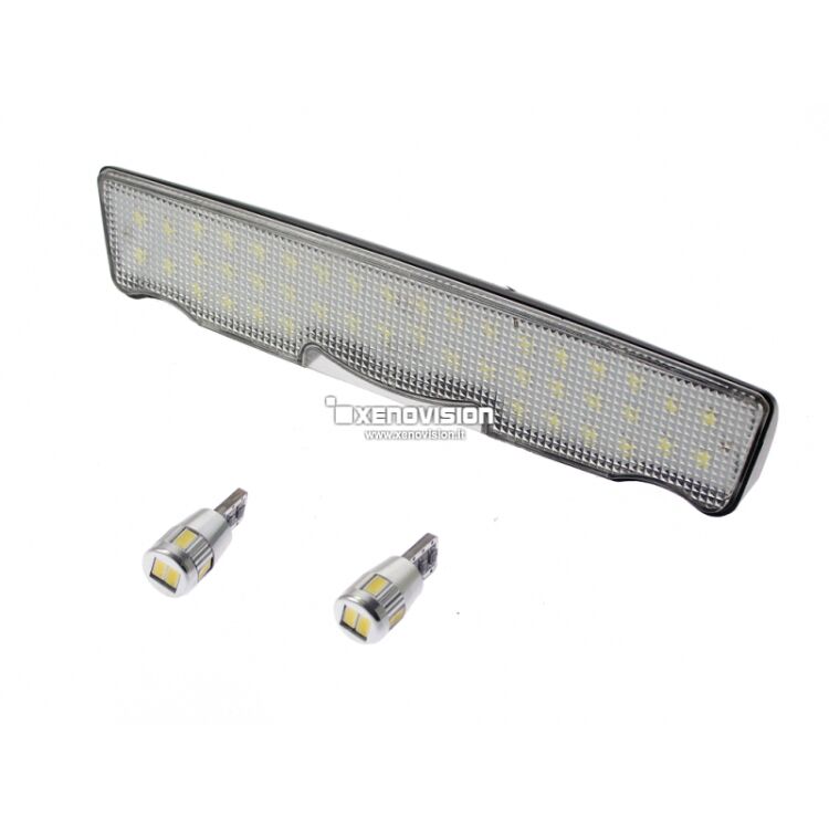 0 Led Luci Cortesia Soffitto BMW F10 F01 F02 F03 Posteriori - 800 Lumen Kit Led Luci Cortesia Posteriori per BMW F10 F01 F02 F03. Rimpiazzano Plug&Play le lampadine delle vostre plafoniere sul soffitto dell'auto, aumentando notevolmente la luminosità dell'interno, con un'illuminazione di un bianco purissimo 6000k. Qualità Garantita Xenovision.