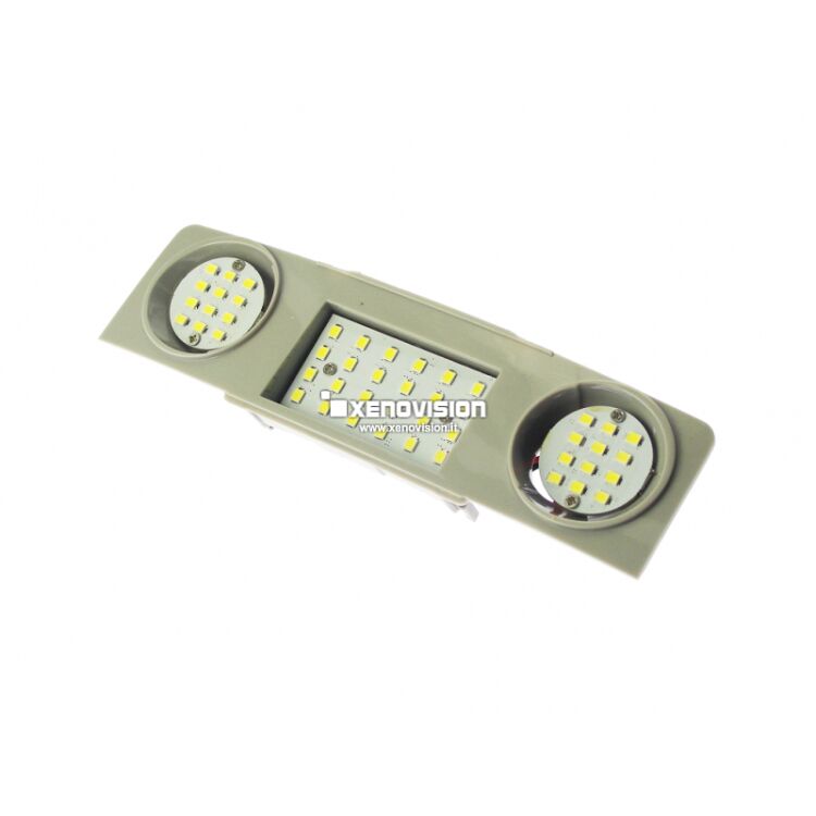 0 Led Luci Cortesia Soffitto Skoda Superb Yeti Seat Alhambra 800Lm 6000k Kit Led Luci Cortesia Anteriori per Skoda Superb Yeti Seat Alhambra. Rimpiazzano Plug&Play le lampadine delle vostre plafoniere sul soffitto dell'auto, aumentando notevolmente la luminosità dell'interno, con un'illuminazione di un bianco purissimo 6000k. Qualità Garantita Xenovision.