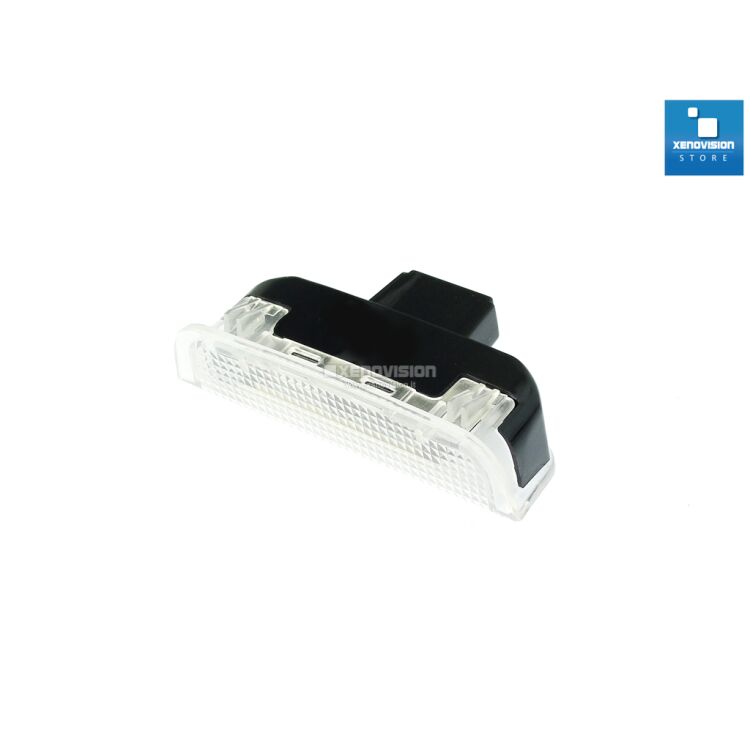 2 Led Sottoporta Anteriori Golf V VI Passat Scirocco Touareg - 600Lm 6000k <p><strong>600 Lumen </strong>Una coppia di placche Led Plug&Play Ultraluminose per luci pozzanghera/sottoporta VolksWagen, Seat, Skoda. Rimpiazza i punti luce esistenti, zero spie. Installazione semplicissima.</p>