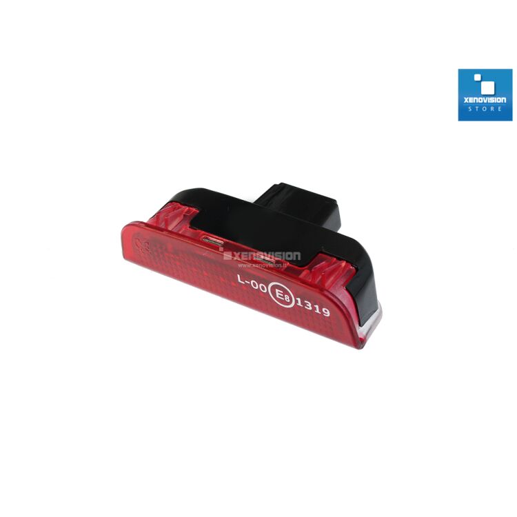3 Led Sottoporta Posteriori Golf V VI Passat Scirocco Touareg - 600Lm <p><strong>600 Lumen </strong>Una coppia di placche Led Plug&Play Ultraluminose per luci pozzanghera/sottoporta POSTERIORI VolksWagen, Seat, Skoda. Rimpiazza i punti luce esistenti, zero spie. Installazione semplicissima.</p>