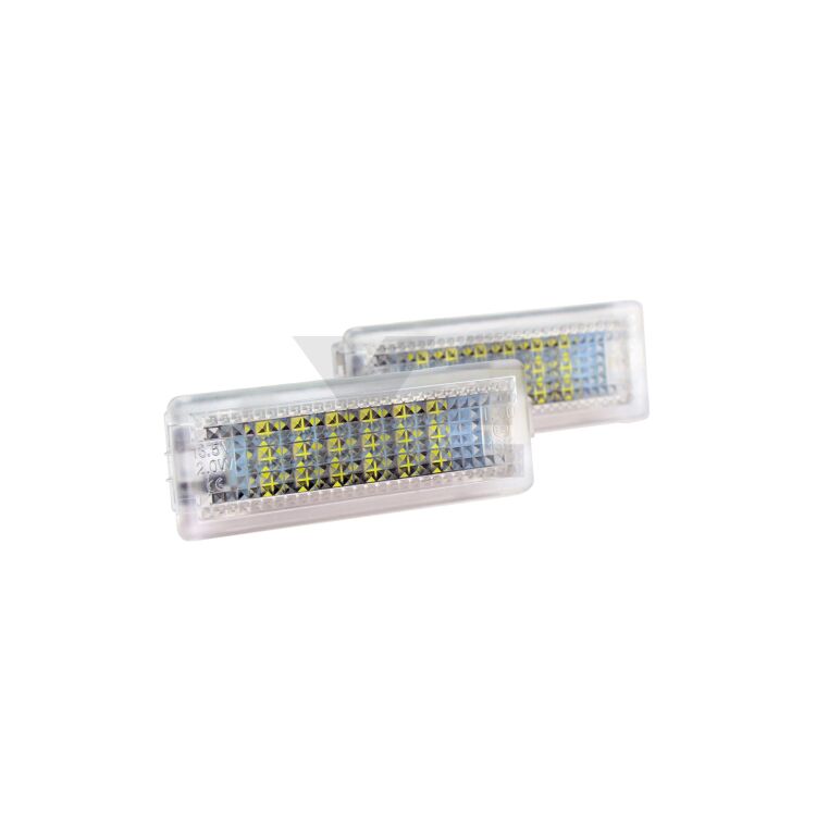 0 Led Vano Piedi BMW E81 E85 E86 E87 E88 E90 E92 E93 E36 E46 - 700lm 6000k <p><strong>700Lumen.</strong> Led luci vano piedi BMW E6x E7x E8x. Rimpiazza i punti luce esistenti, zero spie. Installazione Plug&Play semplicissima. Luce bianco Lunare 6000k, illumina 5 volte di più rispetto alla luce a incandescenza originale.</p>