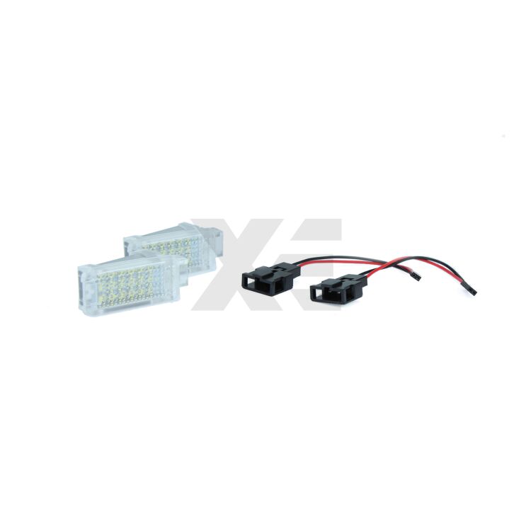 2 Led Vano Piedi Porsche Cayenne 987 997 GT3 - 700Lumen - 6000k <p><strong>3 volte più luce! </strong>Una coppia di placche Led Plug&Play Ultraluminose per Vano Piedi di Porsche. Rimpiazza i punti luce esistenti, Zero Spie, emettono molta più luce. Installazione semplicissima, Qualità Garantita Xenovision Italia.</p>