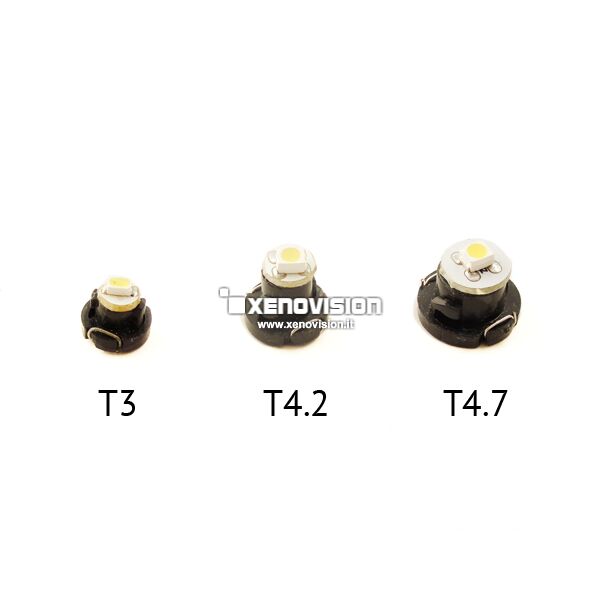 1 T3 a Ultra Led - Alta Intensità Luminosa <p><strong>30 Lumen</strong>. Luce a led con innesto T3. Ideale per le luci cruscotto e luci strumentazione.</p>